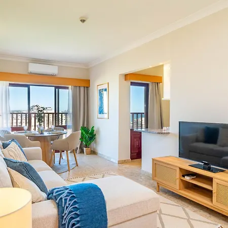 Azul Ocean View Апартаменти