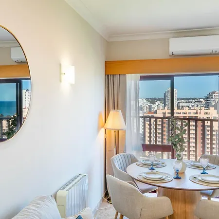Azul Ocean View Апартаменти