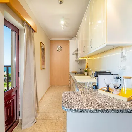 Azul Ocean View Апартаменти