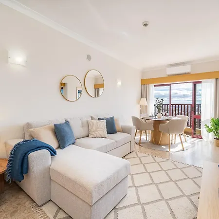 Azul Ocean View Апартаменти
