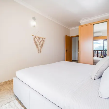 Azul Ocean View Апартаменти *